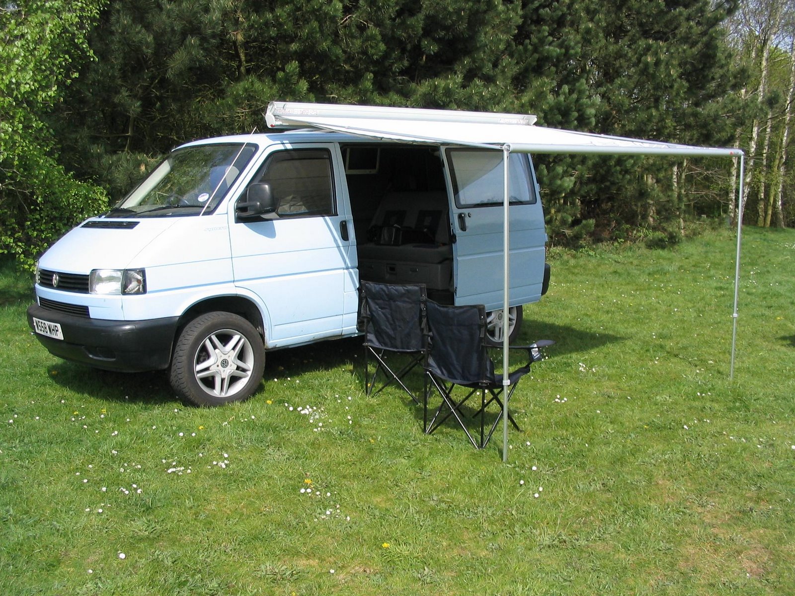 VW Transporter T4 Syncro Camper Conversion: Fiamma Awning